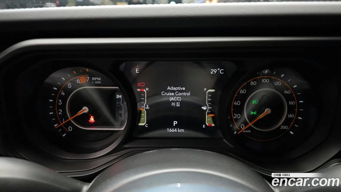 Jeep Wrangler 2025 из KR, фото 8