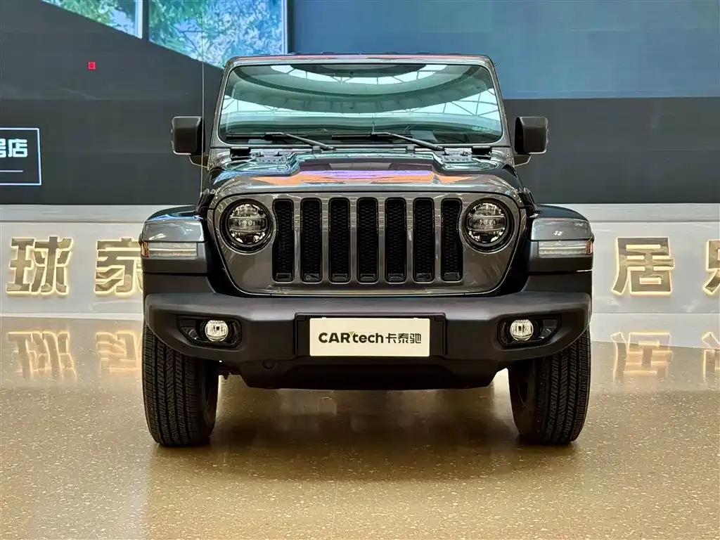 Jeep Wrangler 2022 из CN, фото 2