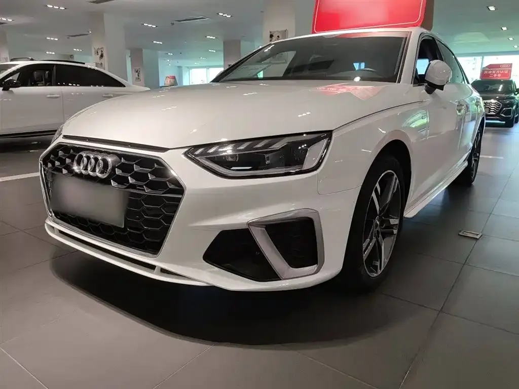 Audi A4L 2022 из CN, фото 1