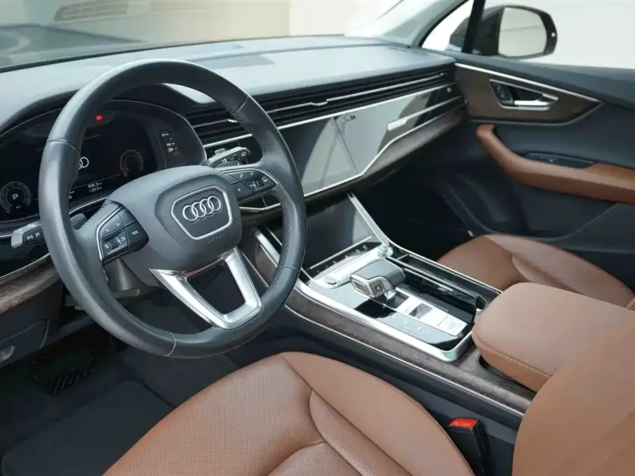 Audi Q7 2022 из CN, фото 10