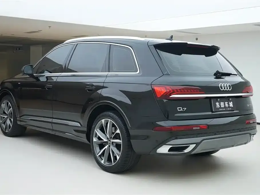 Audi Q7 2022 из CN, фото 5