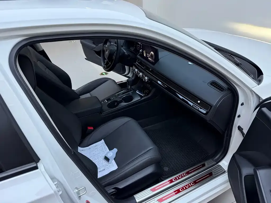 Honda Civic 2022 из CN, фото 2