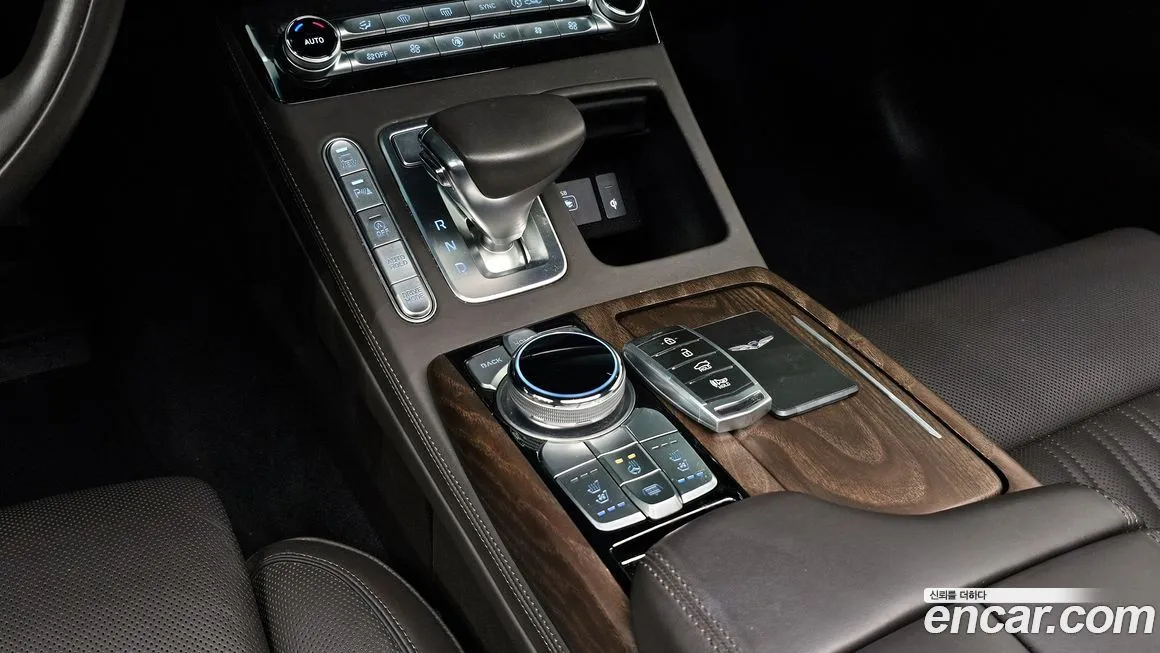 Genesis G90 — фото 9