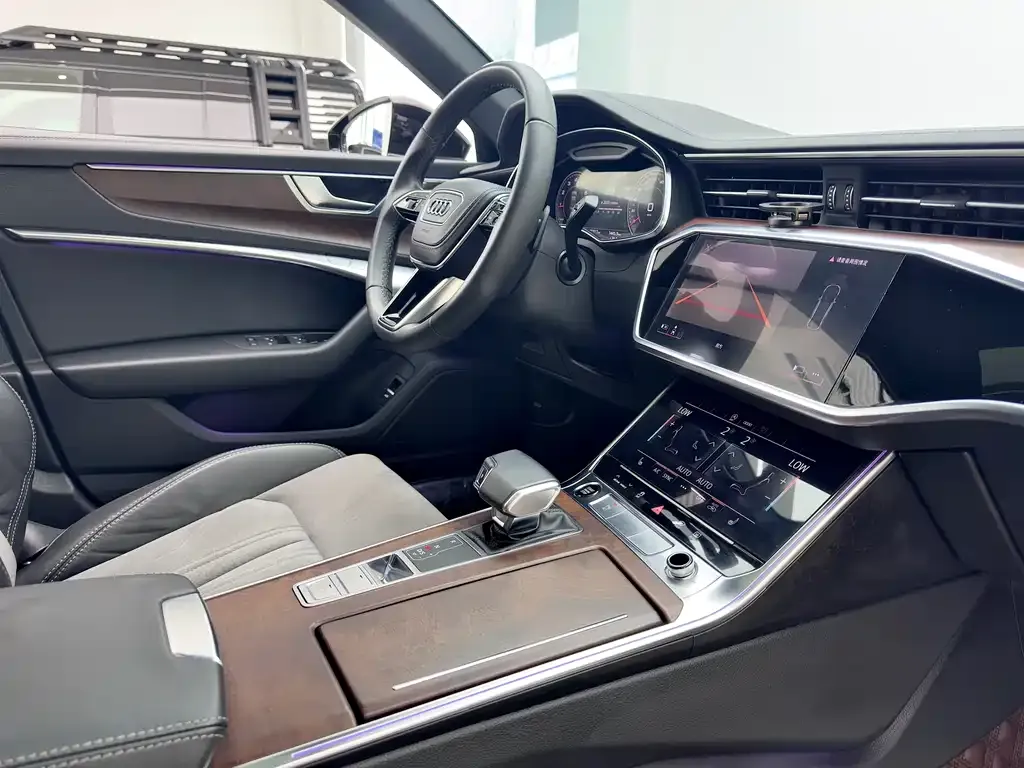 Audi A6L 2022 из CN, фото 10