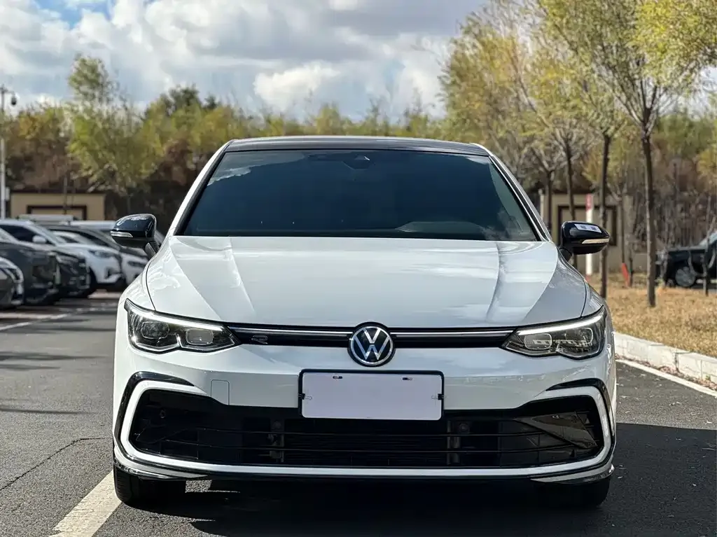 Volkswagen Golf 2021 из CN, фото 2