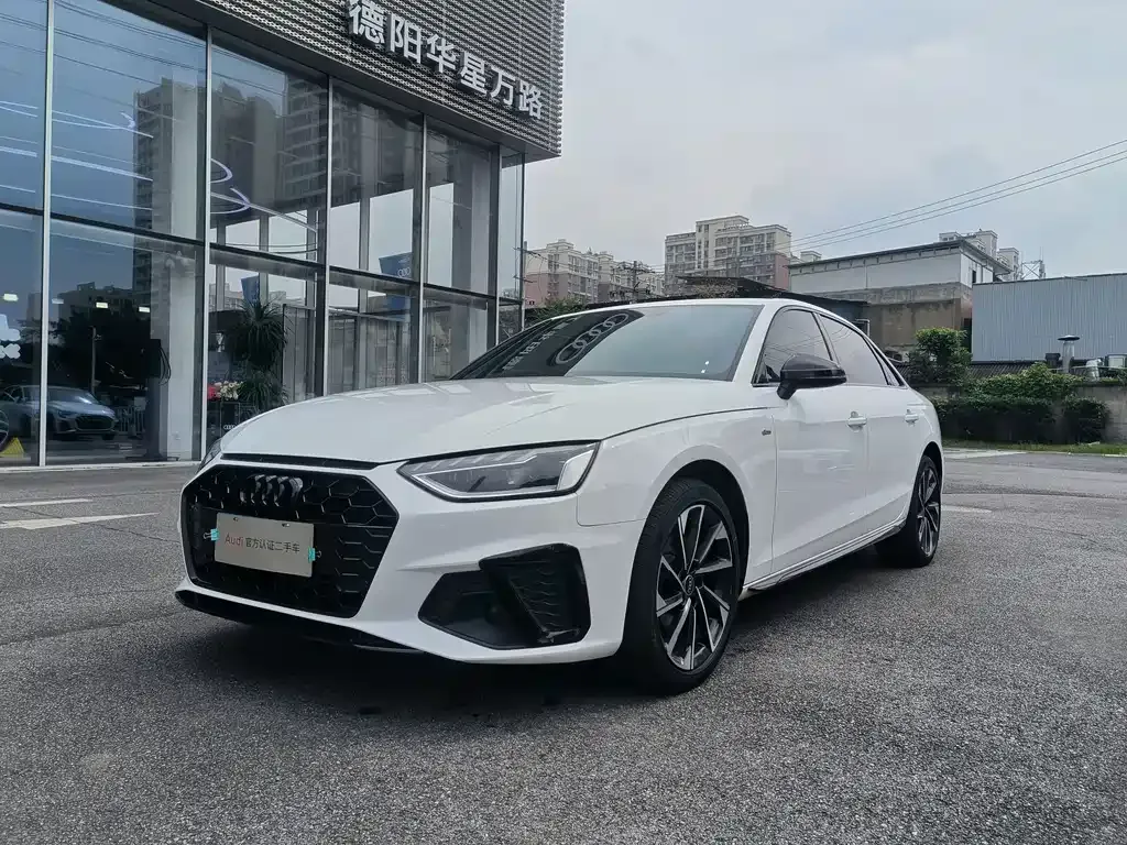 Audi A4L 2023 из CN, фото 2