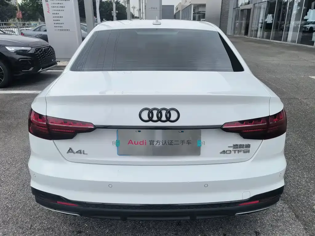 Audi A4L 2023 из CN, фото 6