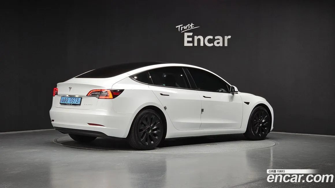 Tesla Model 3 2021 из KR, фото 2