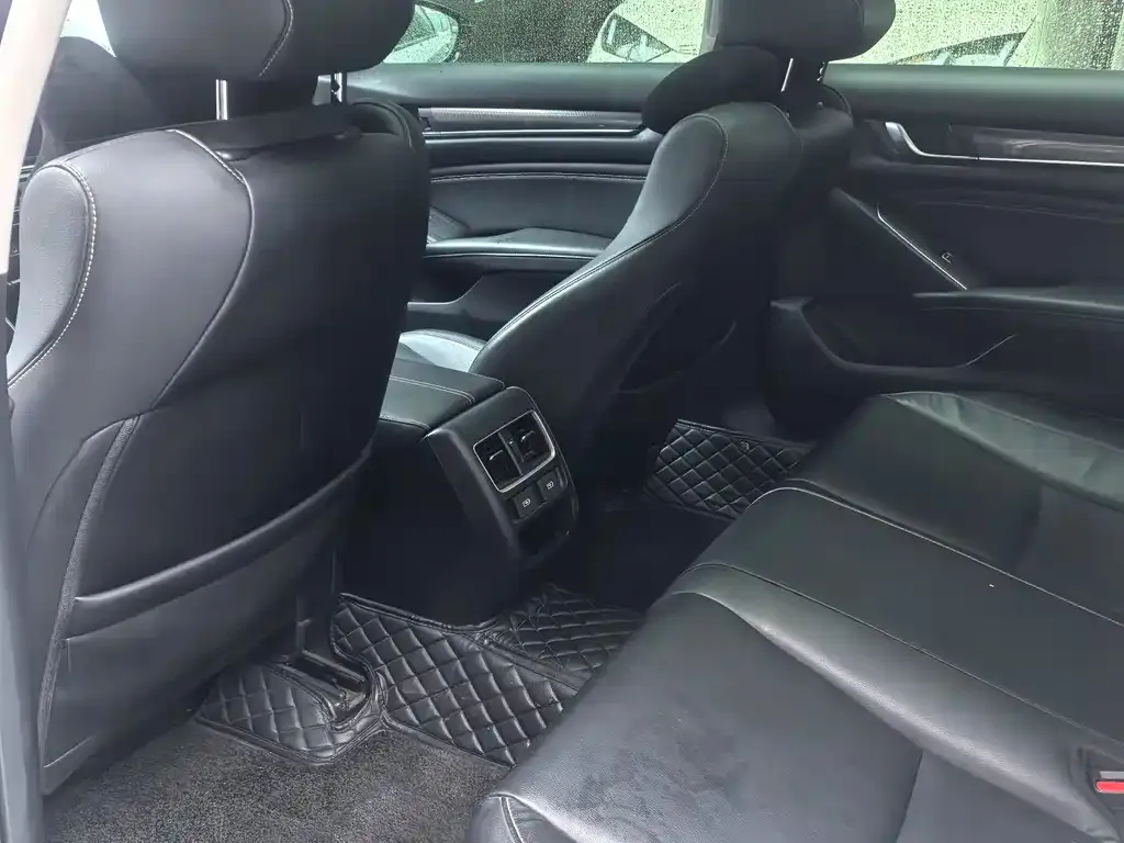 Honda Accord — фото 5