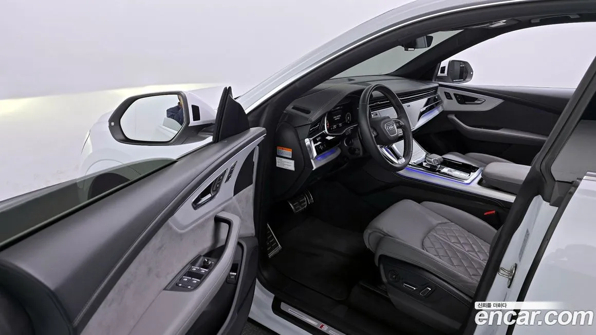 Audi Q8 2021 из KR, фото 10