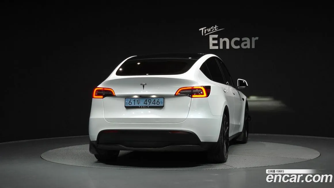 Tesla Model Y — фото 4
