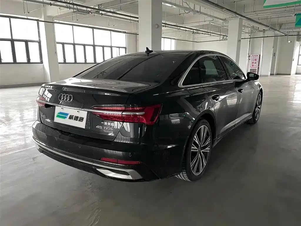Audi A6L — фото 6
