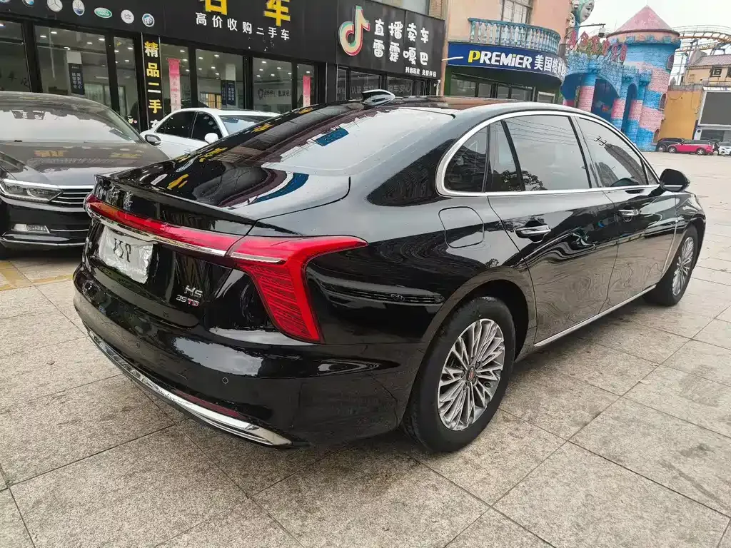 Hongqi H5 — фото 8