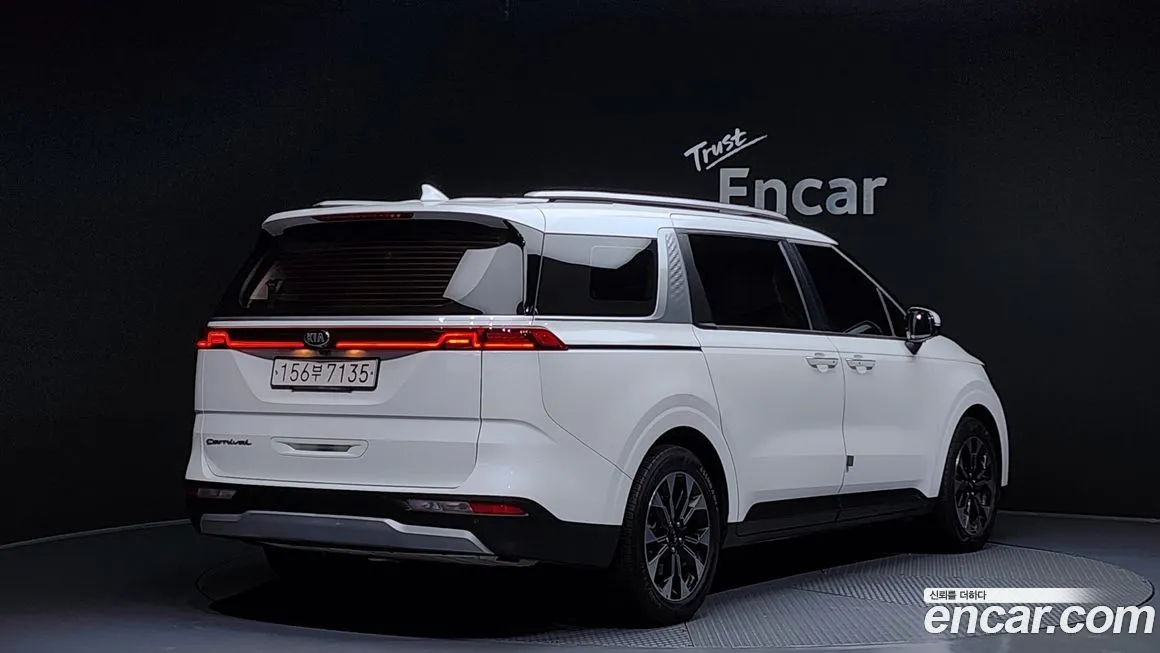 Kia Carnival — фото 2