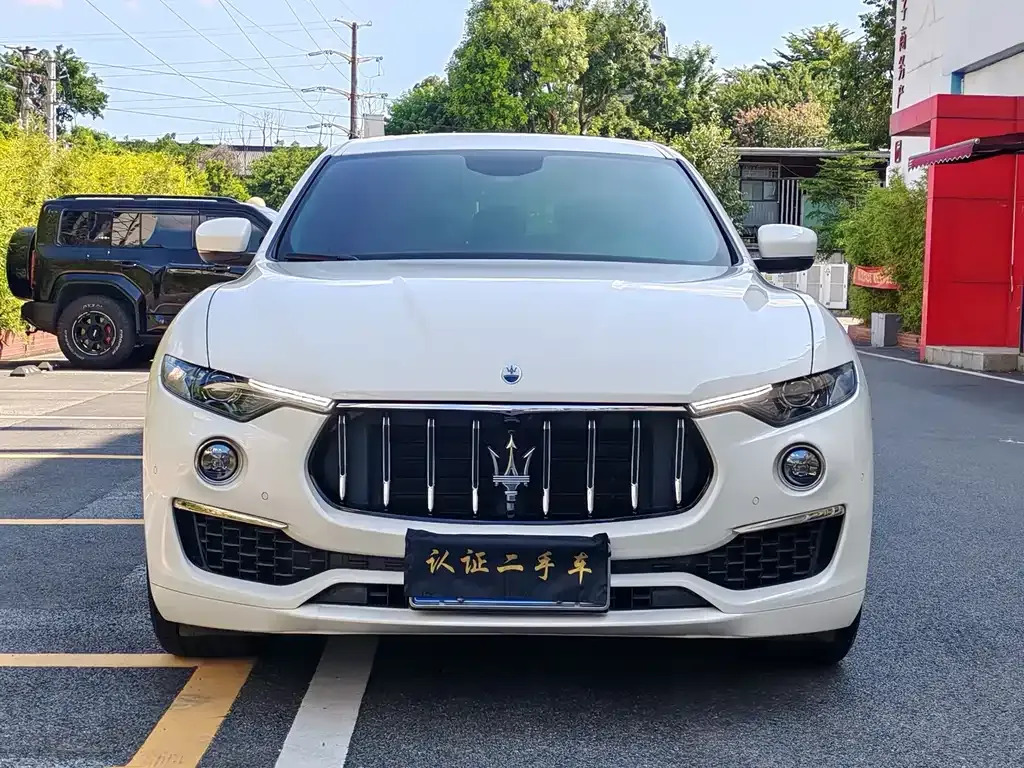 Maserati Levante — фото 2
