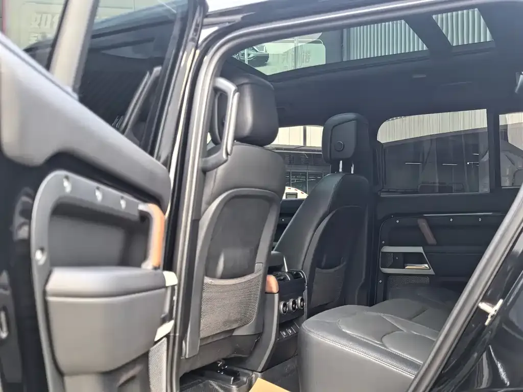 Land Rover Defender — фото 5