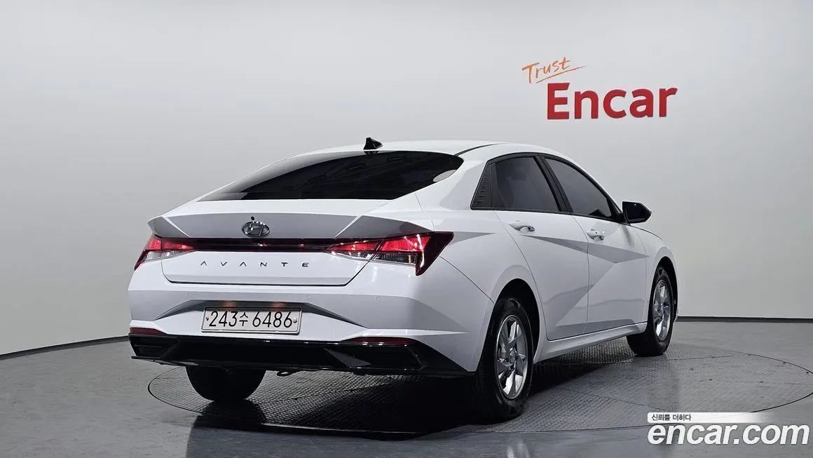 Hyundai AVANTE — фото 2