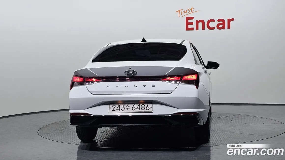 Hyundai AVANTE — фото 4