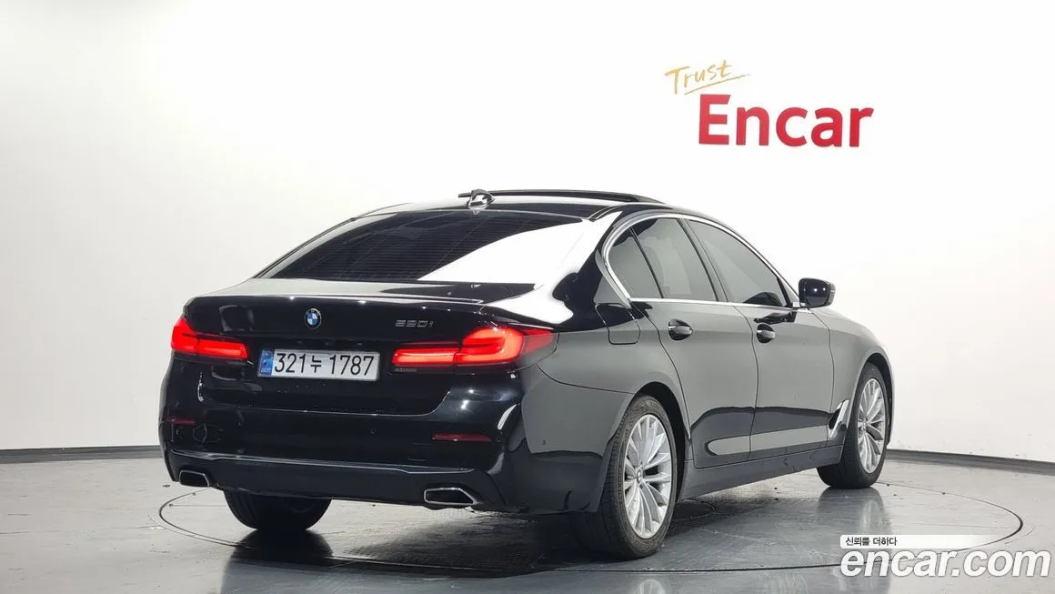 BMW 5-Series 2021 из KR, фото 2