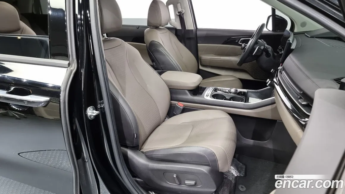 Kia Carnival — фото 10