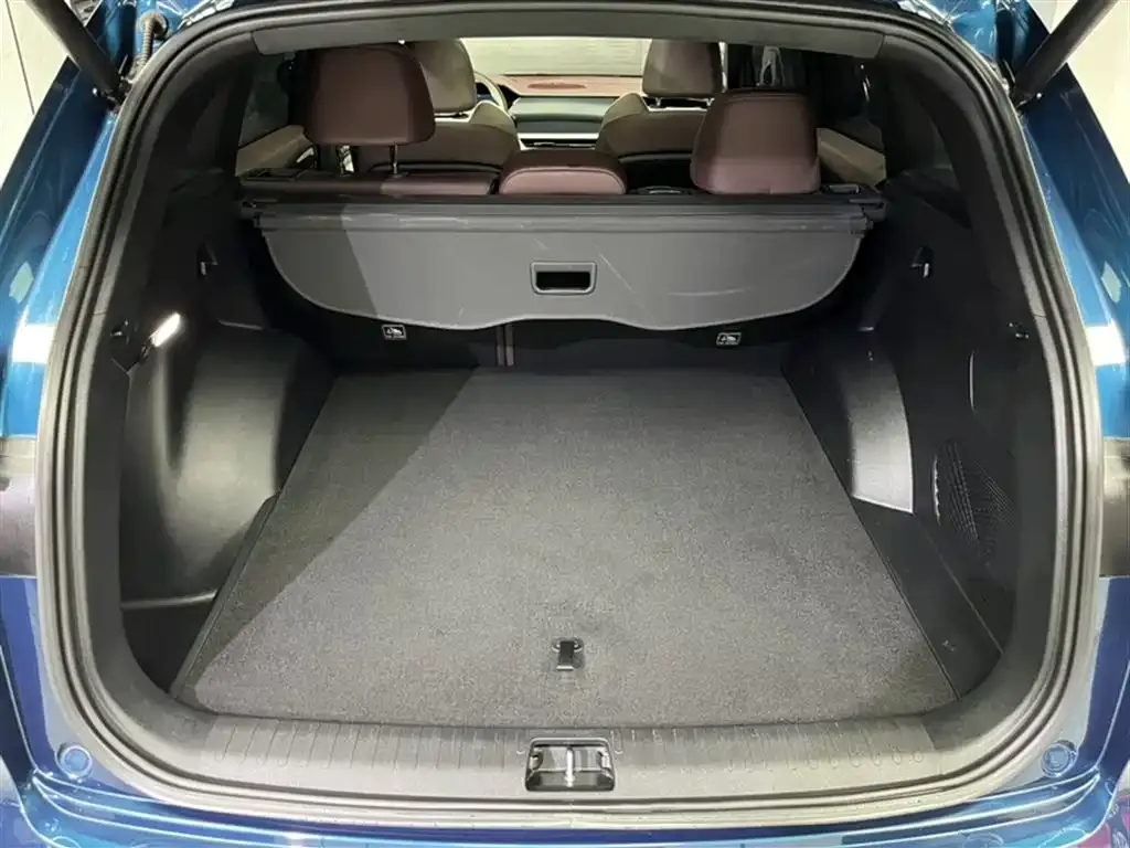 Geely Xingyue L 2023 из CN, фото 2