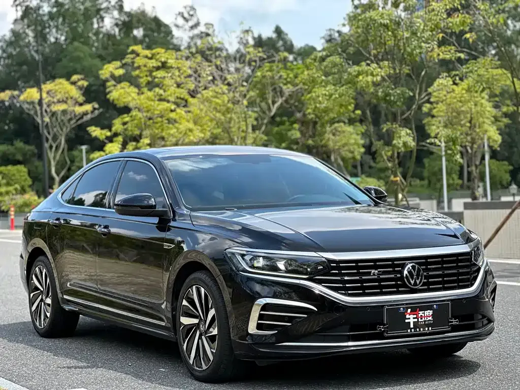 Volkswagen Passat 2023 из CN, фото 3