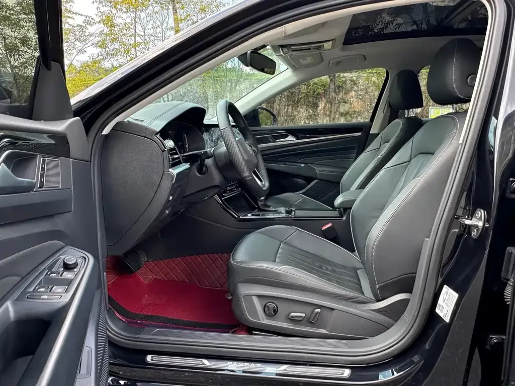 Volkswagen Passat 2023 из CN, фото 7