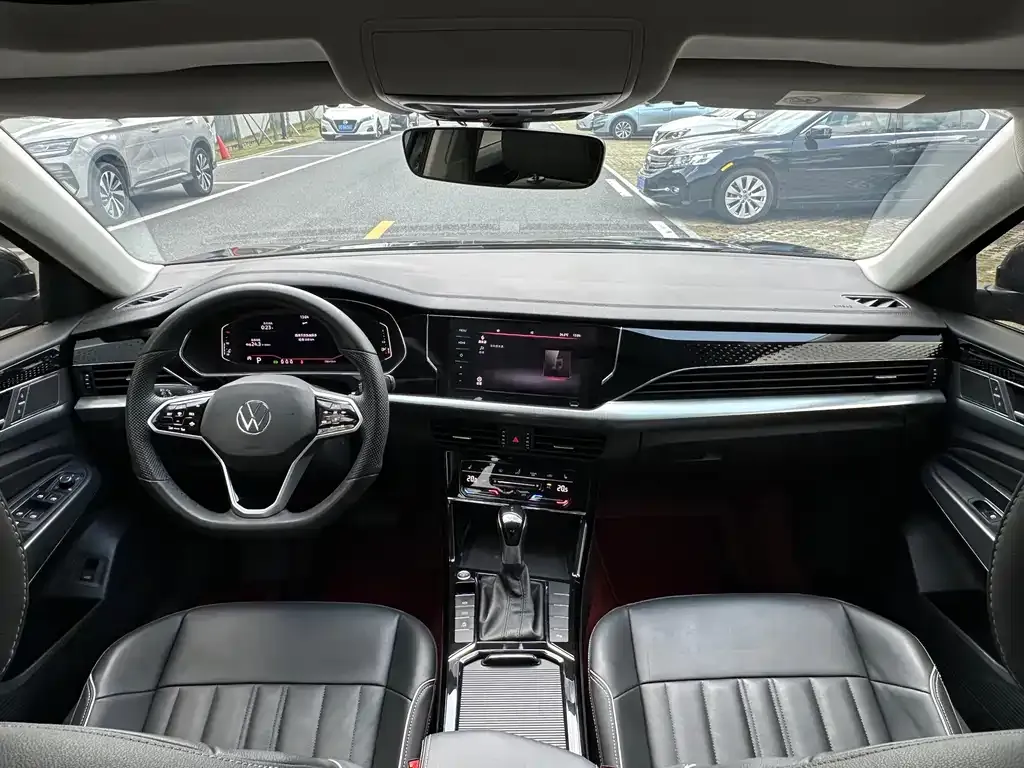 Volkswagen Passat 2023 из CN, фото 9