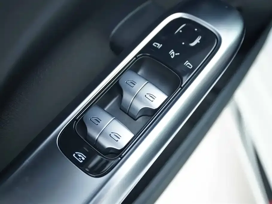 Mercedes-Benz C-Class 2024 из CN, фото 9