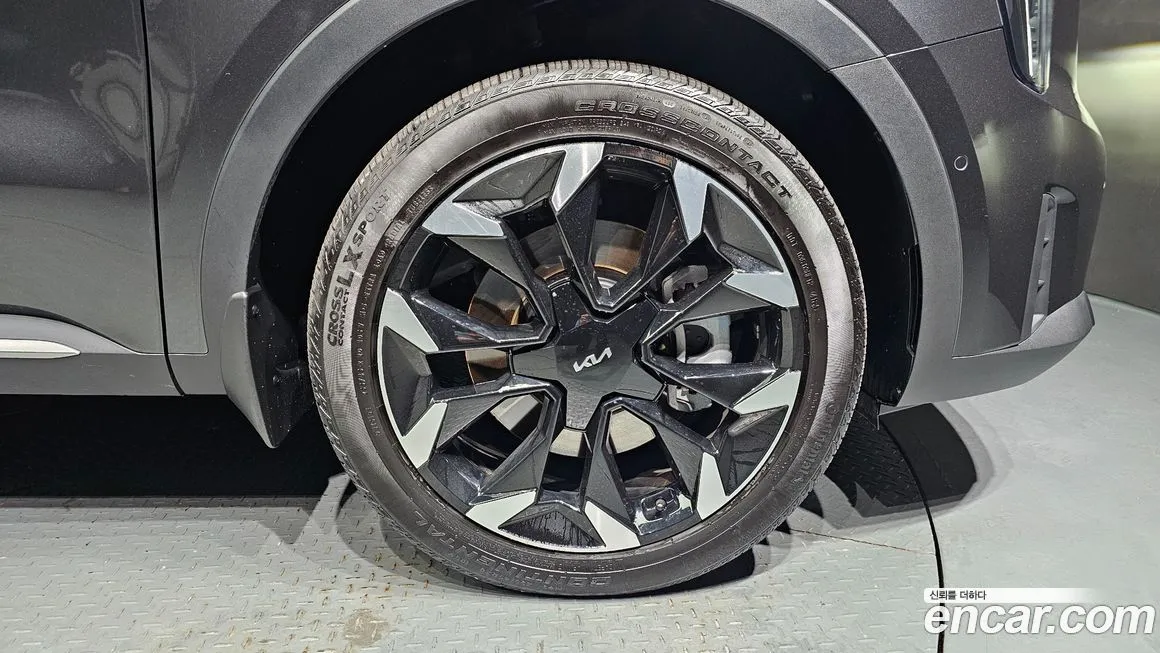 Kia Sorento — фото 5