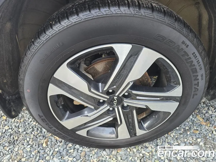 Kia Sorento — фото 5