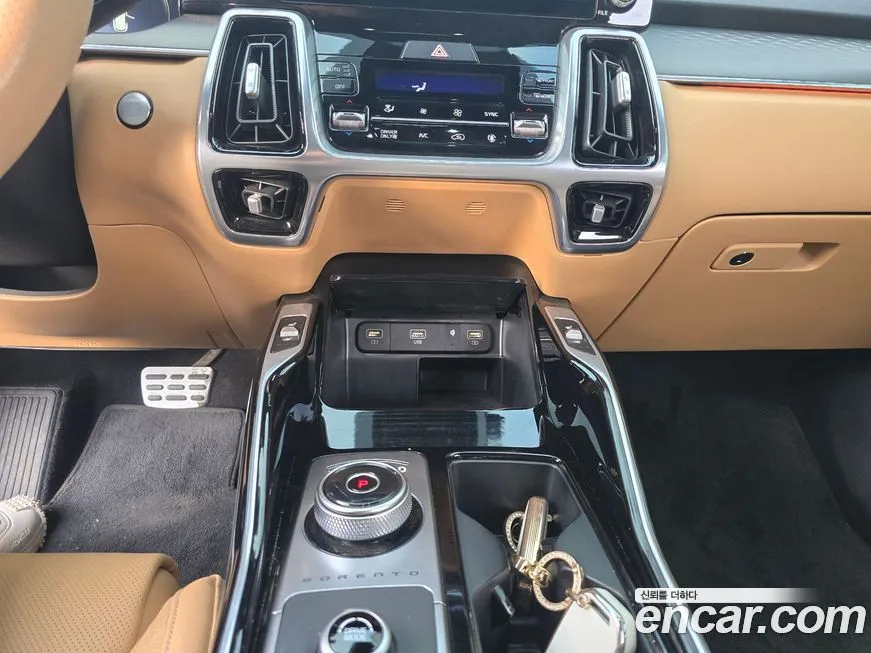 Kia Sorento — фото 9