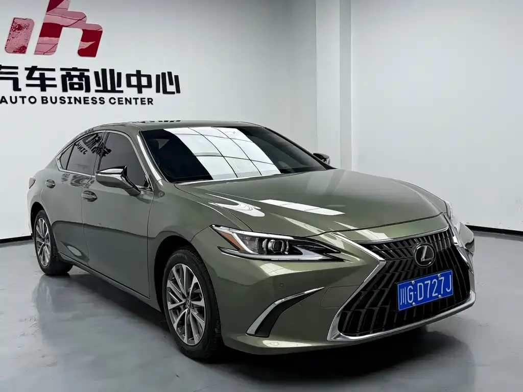 Lexus ES 2023 из CN, фото 3