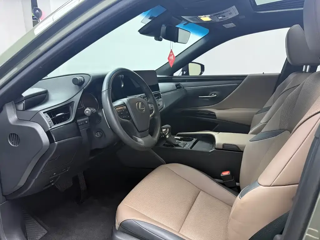 Lexus ES 2023 из CN, фото 4
