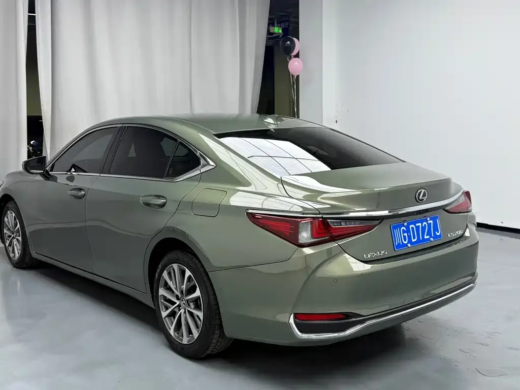 Lexus ES 2023 из CN, фото 9