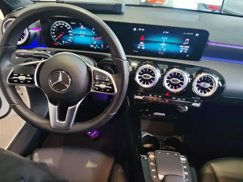 Mercedes-Benz A-Class — фото 10