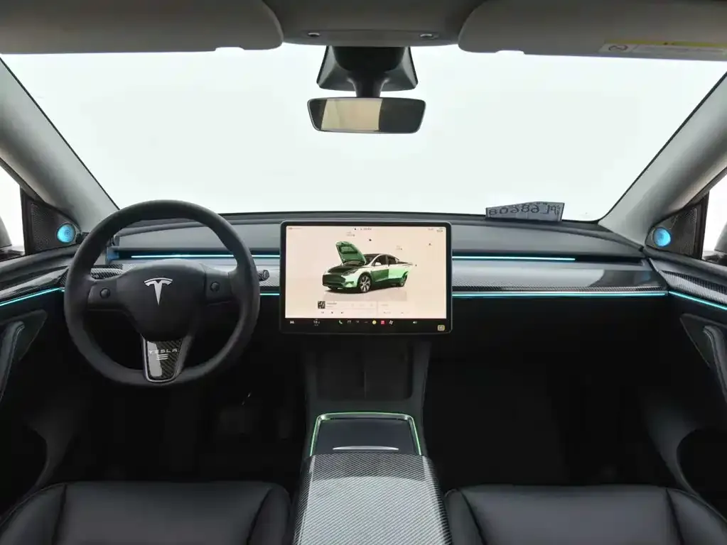 Tesla Model Y — фото 5
