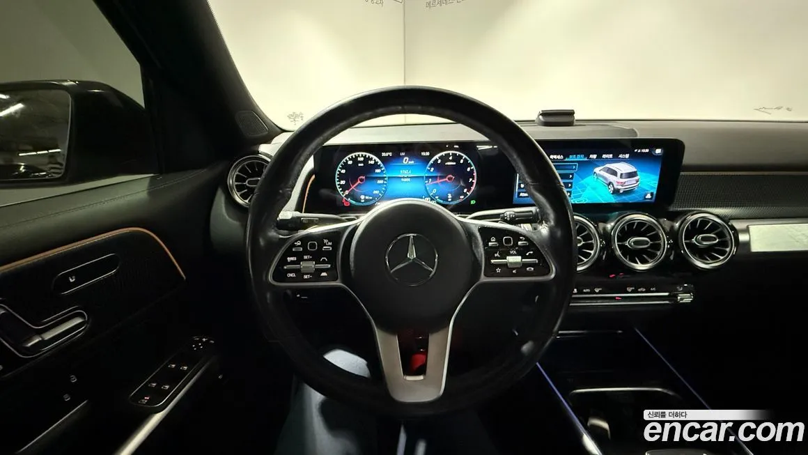 Mercedes-Benz GLB-Class — фото 10