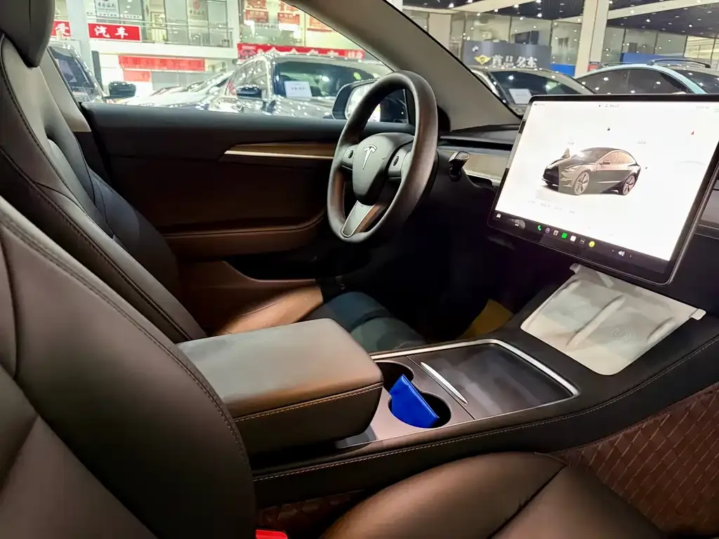 Tesla Model 3 2023 из CN, фото 3