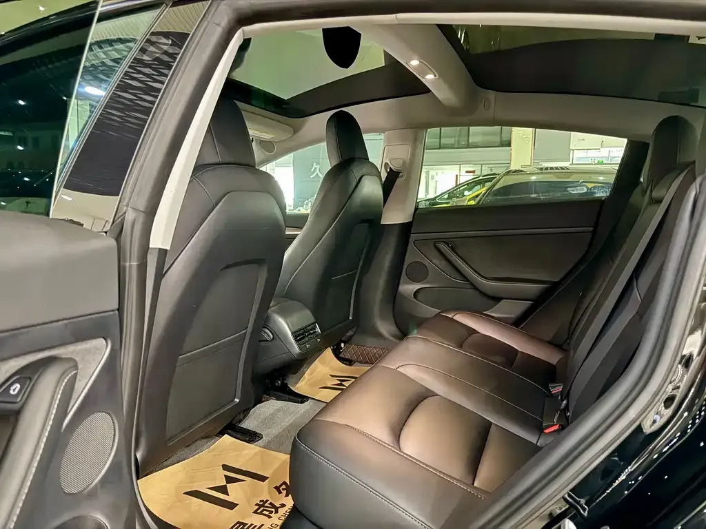 Tesla Model 3 2023 из CN, фото 9