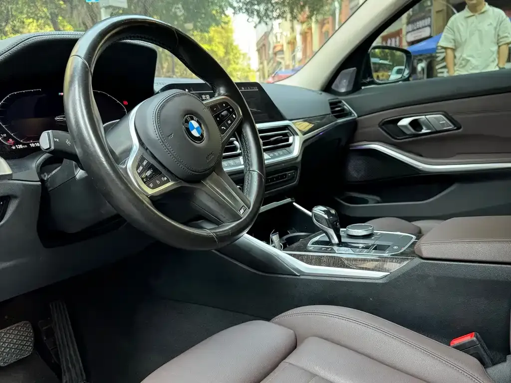 BMW 3 Series 2021 из CN, фото 8