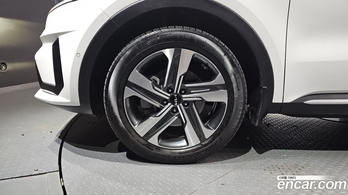 Kia Sorento — фото 5