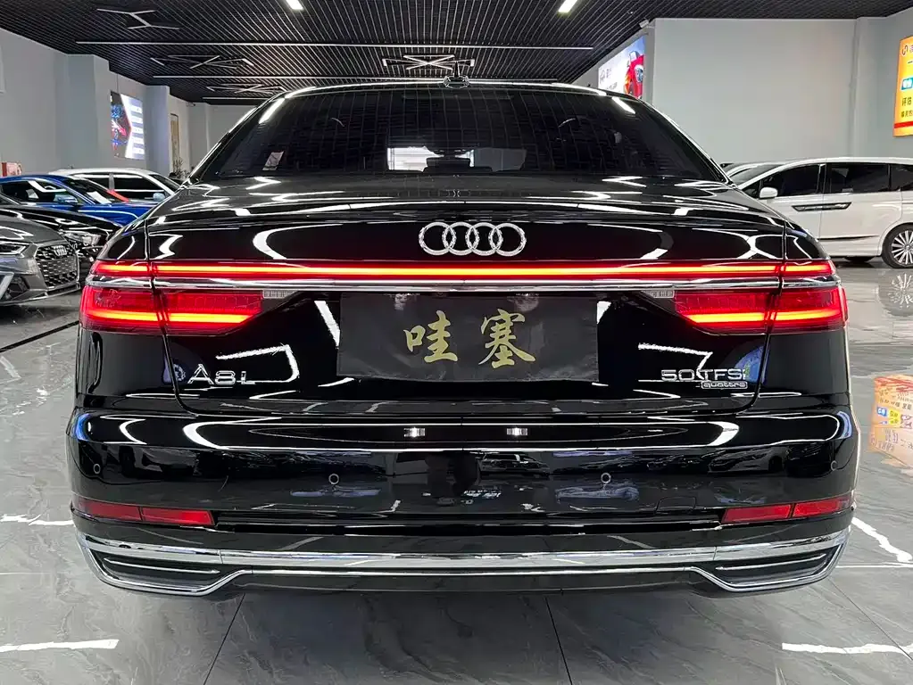 Audi A8 2021 из CN, фото 4