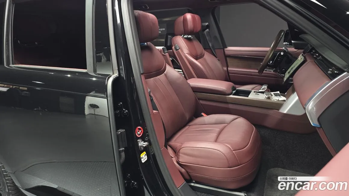 Land Rover Range Rover 2024 из KR, фото 10