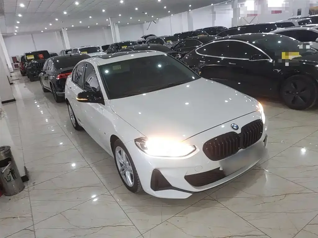 BMW 1 Series 2023 из CN, фото 4