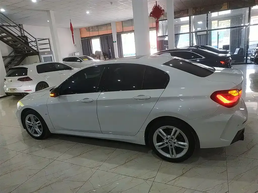 BMW 1 Series 2023 из CN, фото 5