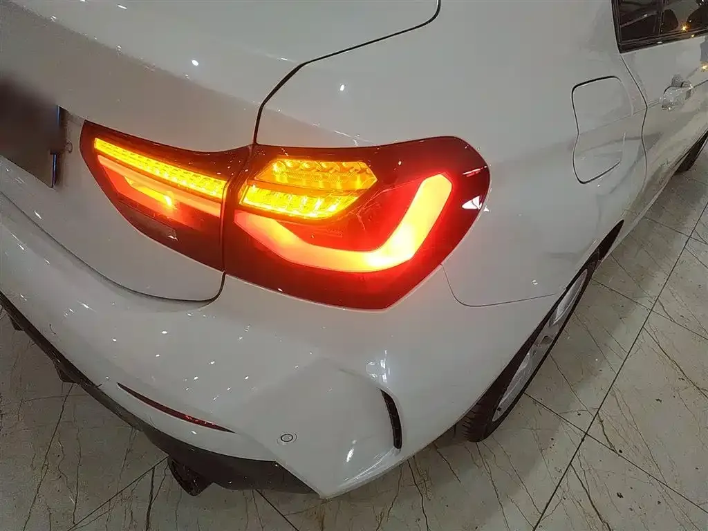 BMW 1 Series 2023 из CN, фото 8