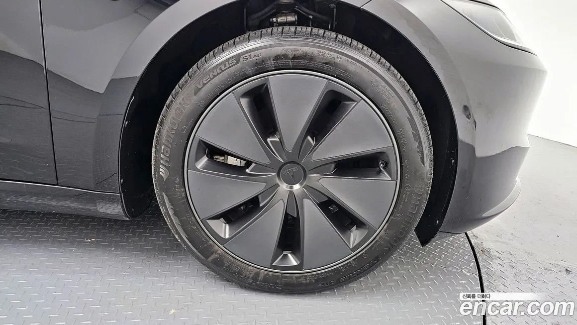 Tesla Model 3 2024 из KR, фото 5