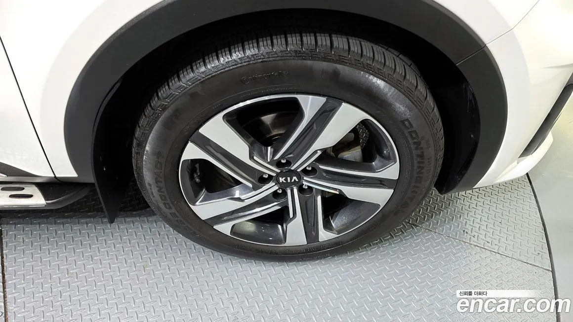 Kia Sorento — фото 5