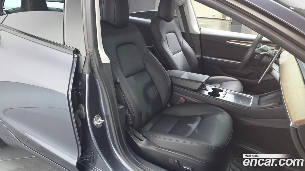 Tesla Model 3 — фото 10
